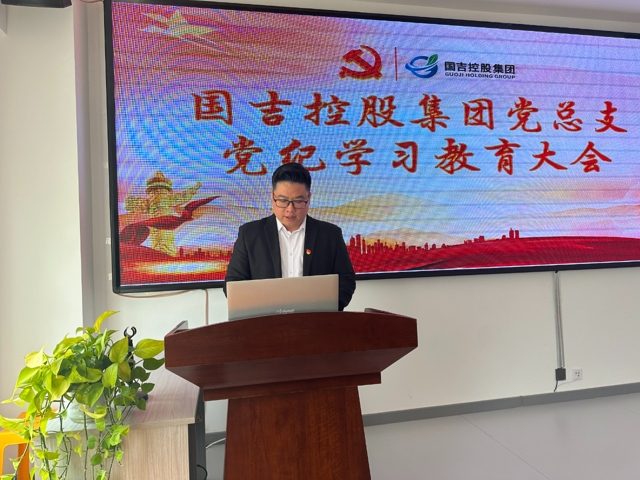 1714789988877934.jpg 4.jpg