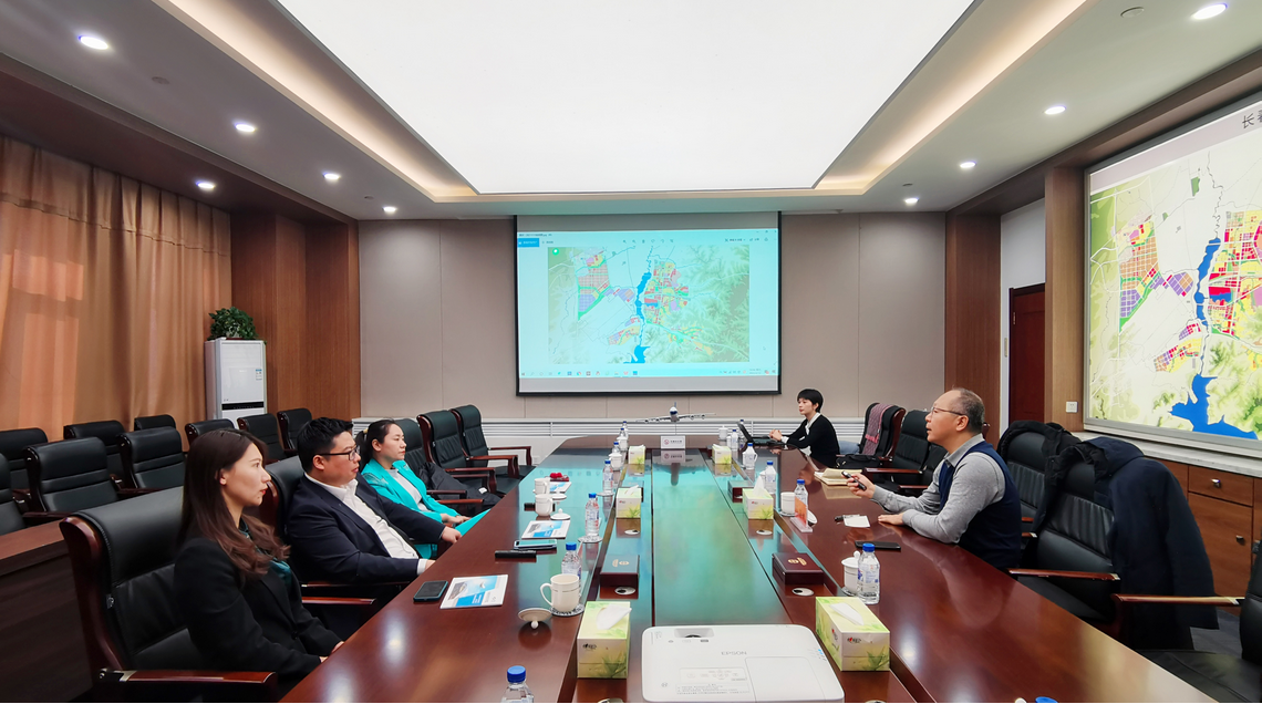 董事局主席高雪峰与长春临空经济示范区管委会开展业务交流