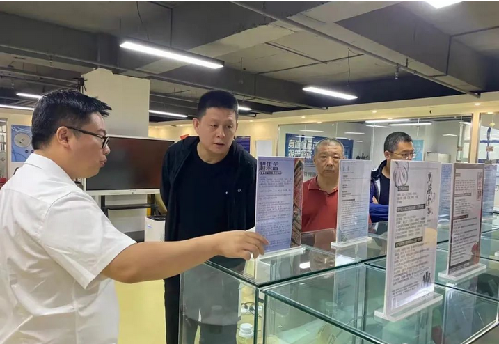 吉林省委统战部七处王化处长、宣峭副处长莅临国吉控股参观并做工作指导