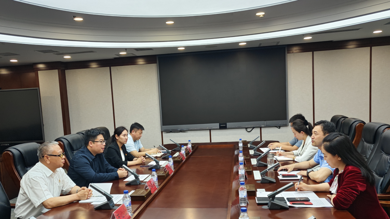 国吉控股董事长高雪峰受邀赴净月高新区管委会进行项目洽谈