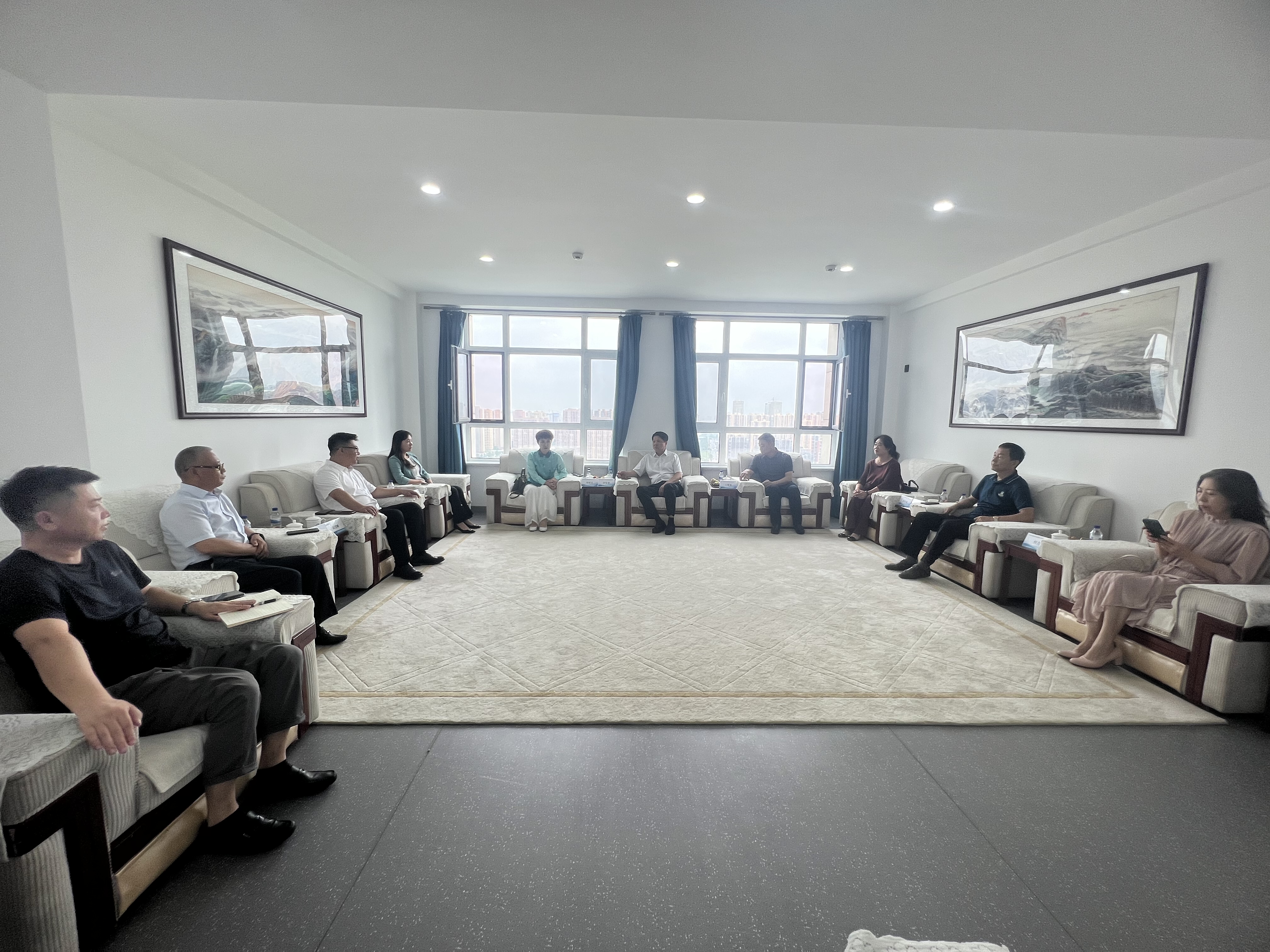 吉林省商务厅领导一行莅临国吉控股走访考察