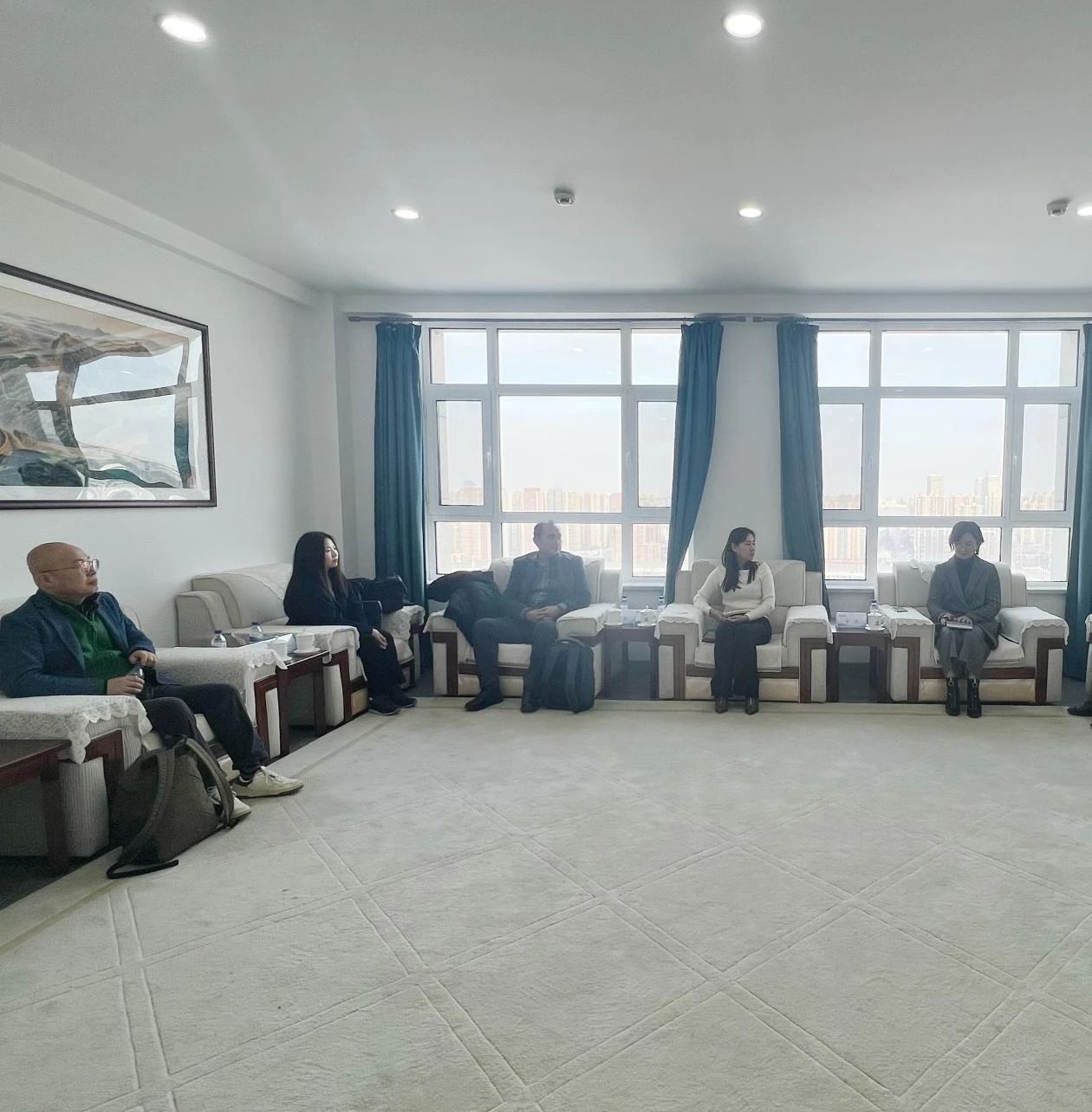 韩国企业QNS赴国吉控股集团参观座谈